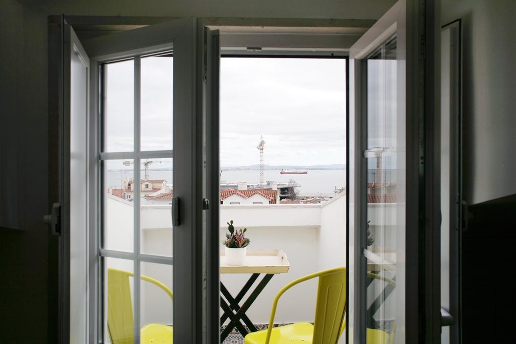 Alfama With River View *